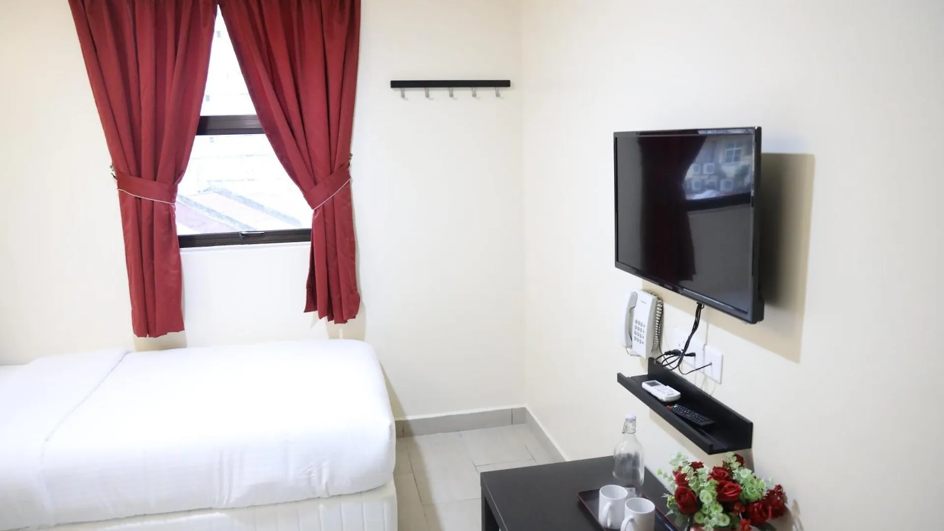 Capital O 90897 Island City Hotel George Town